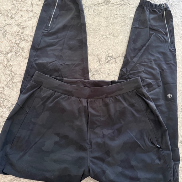 lululemon men surge joggers camo small - Picture 2 of 7
